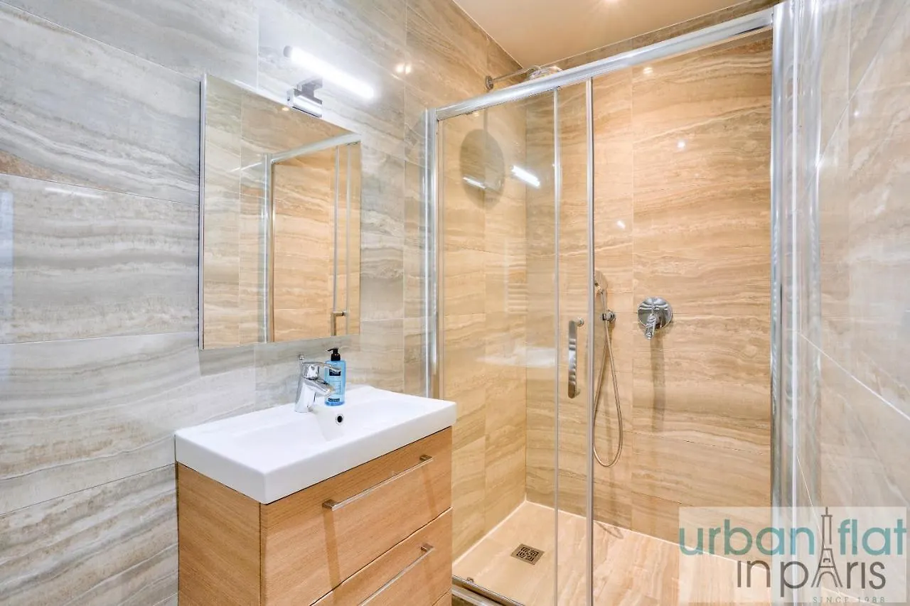 02 - Pretty 4Bdr Flat In Paris Apartment