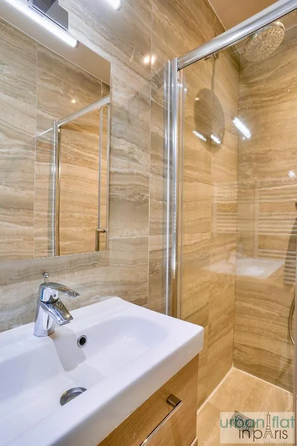 02 - Pretty 4Bdr Flat In Paris Apartment
